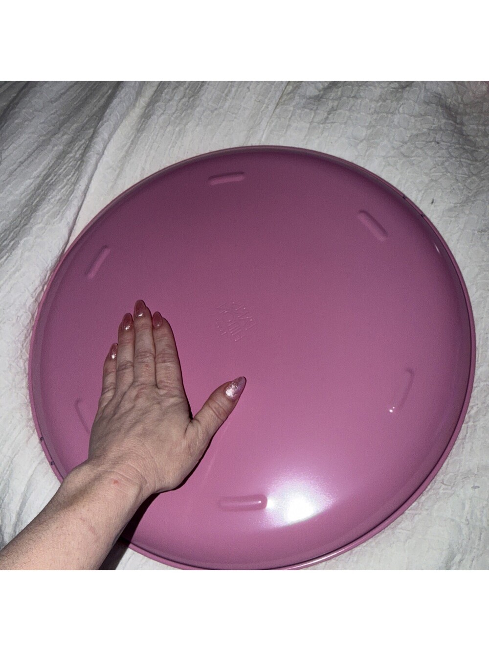 PARIS HILTON PIZZA PAN HEAVY DUTY PARIS HILTON PIZZA PAN Hot PINK CHAMPAGNE